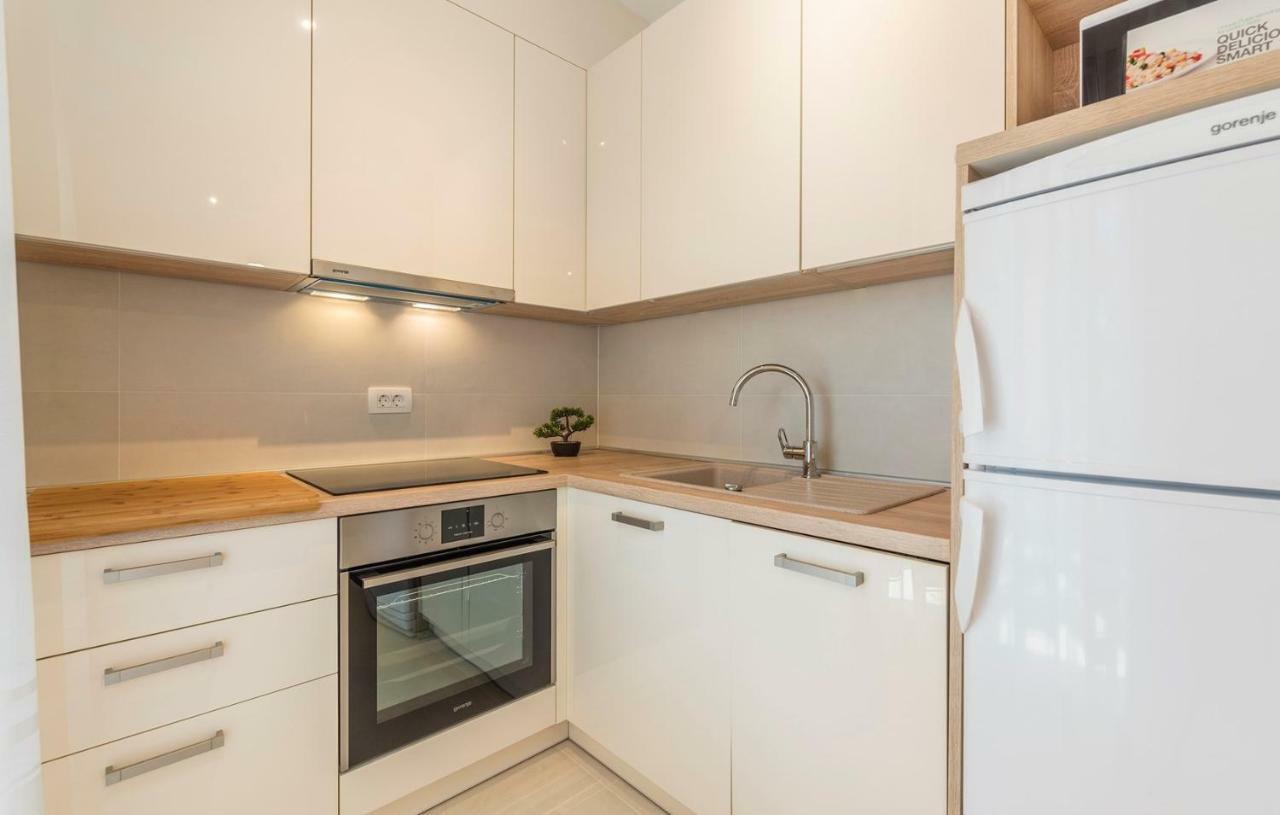 Apartments Hana In Funtana Ngoại thất bức ảnh