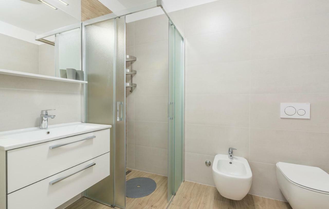 Apartments Hana In Funtana Ngoại thất bức ảnh