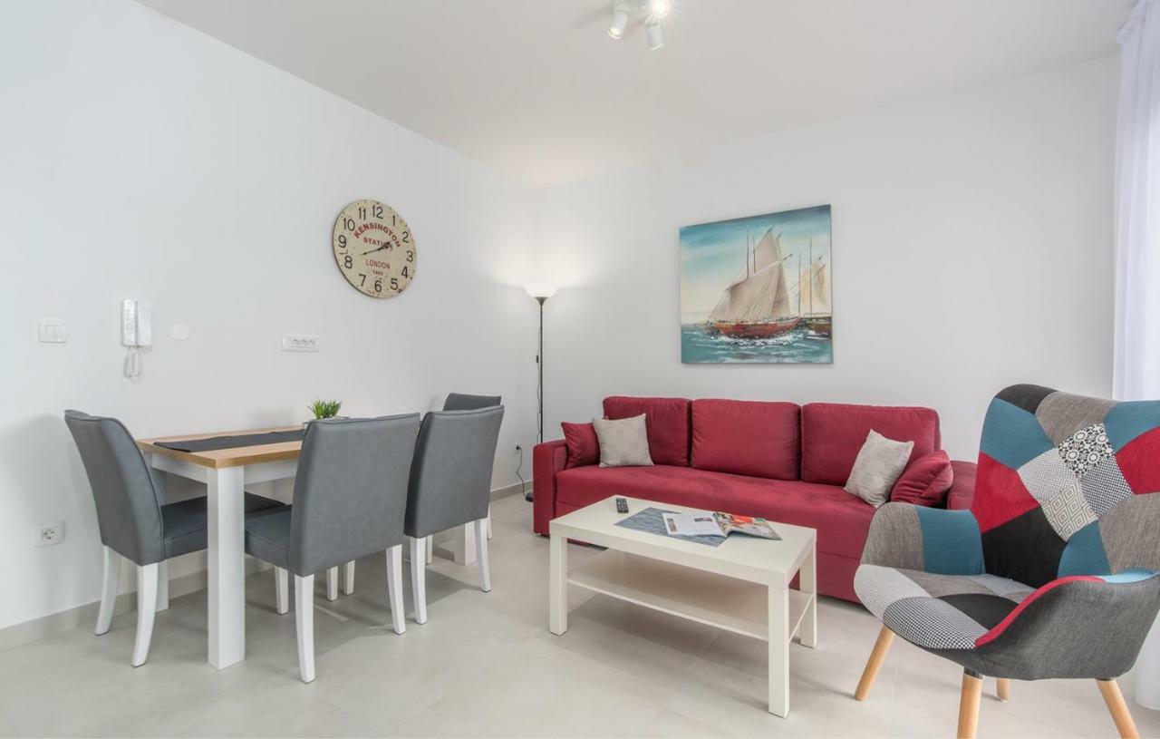 Apartments Hana In Funtana Ngoại thất bức ảnh